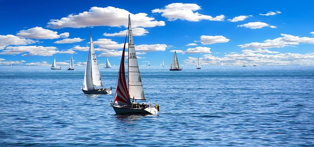 sailing-boat-1593613_640